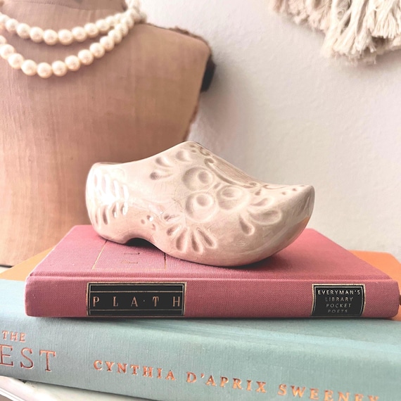 Vintage Ceramic Dutch Shoe Figurine – Embossed Clog with Floral Design, Neutral Glaze, Holland Souvenir, European Cottagecore Decor