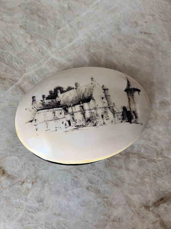 Vintage Ceramic Trinket Box | Painted French Country Home Style | Eclectic Decor | Storage | Jewelry Gift Box | Dresser Mantle Decor