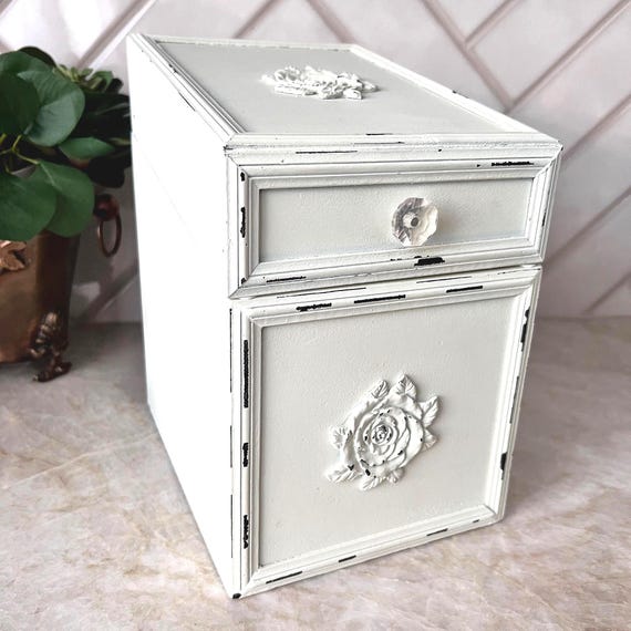 Shabby Chic White Wood Organizer Box with Rose Embellishments – Cottagecore Desk or Vanity Storage with Hinged Lid and Compartments