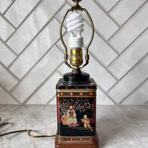 Frederick Cooper Chinoiserie Asian Tea Tin Lamp – Vintage Mid-Century, Elegant Oriental-Inspired Lighting, Unique Home Decor Accent
