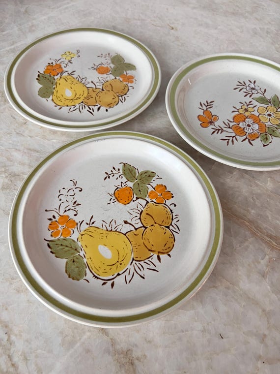 Boho Vintage Harvest Stoneware Plates | Set of 3 Autumn Fruit & Floral Design | Retro Vintage Kitchen | MCM Collectible Tableware Dishes