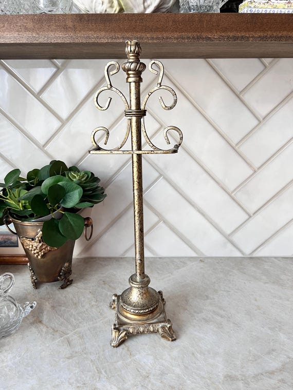 Vintage Ornate Gold Towel Holder – Heavy Metal Scroll Stand for Bathroom or Vanity Decor