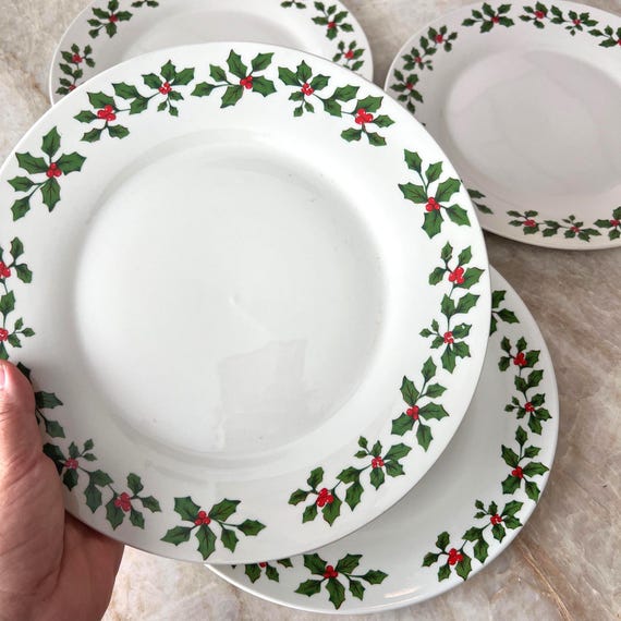 Set of 4 Vintage Royal Norfolk Holly Berry Christmas Dinner Plates | Holiday Tableware | 10.5" Ceramic Plates | Cottagecore Christmas Decor