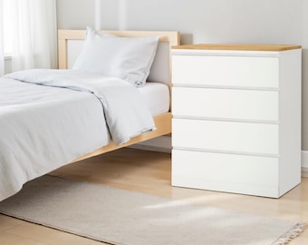 Pannello decorativo IKEA Malm per cassettiera a 4 cassetti. Pannello testurizzato con effetto legno. Realizzato a mano in Spagna.