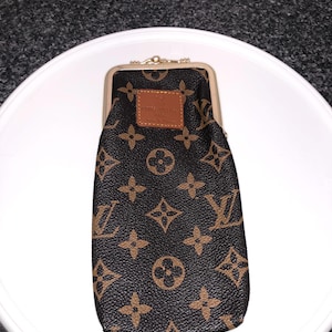 Louis vuitton eyeglass case - Etsy 日本