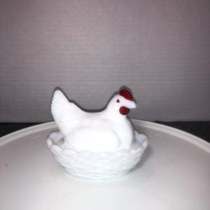 Vintage mini milk white glass Westmoreland salt cellar hen on nest hon chicken trinket lidded dish