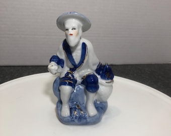 Vintage Porzellan chinesische Fischer Kobalt Blau und Weiß Figur Statue handgemaltes Golddekor Sammlerstück