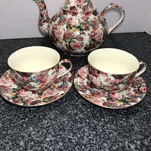 Vintage A Special Place 2 teacups 2 saucers teapot rose chintz 5 piece set