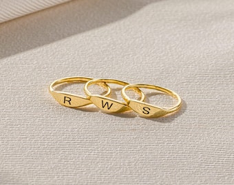 Personalized Signet Ring, Gold Signet Ring, Minimalist Signet Ring, Custom Signet Ring, Initial Engraved Ring, Mothers Day Gift, Mom Ring