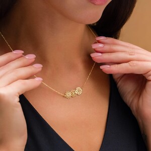 Personalized Multiple Birthflower Necklace, Family Birth Flower Bouquet Necklace,  Mother&#39;s Day Necklace, Gold Birth Flower Bouquet Necklace