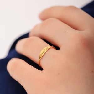 Custom Gold Signet Ring, Personalized Signet Ring, Minimalist Signet Ring, Initial Engraved Ring, Mothers Day Gift, Gold Stacking Ring Mom