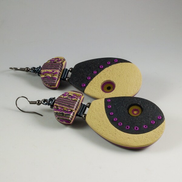 Yin Yang Black Khaki Tan Magenta Pink Olive Green Dangle Earrings -  No. 188
