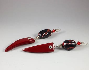 Red Black Earrings - Asian Polished Dangle Crystal  No. 175