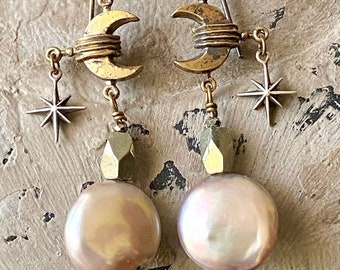 Pendientes colgantes de plata de ley con forma de media luna y perla de agua dulce