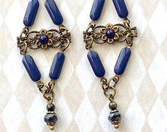 Pendientes colgantes de flores de esmalte azul marino