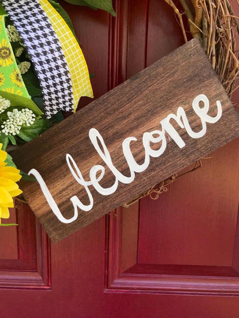 Year Round Sunflower Welcome Wreath for Front Door, Farmhouse Theme Spring or Summer Decor, Front Porch Sunflower Decoration image 4