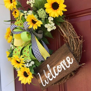 Year Round Sunflower Welcome Wreath for Front Door, Farmhouse Theme Spring or Summer Decor, Front Porch Sunflower Decoration image 2