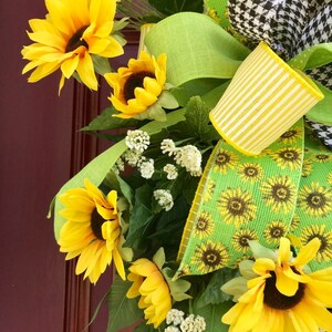 Year Round Sunflower Welcome Wreath for Front Door, Farmhouse Theme Spring or Summer Decor, Front Porch Sunflower Decoration image 5