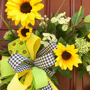 Year Round Sunflower Welcome Wreath for Front Door, Farmhouse Theme Spring or Summer Decor, Front Porch Sunflower Decoration image 6