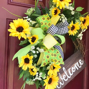 Year Round Sunflower Welcome Wreath for Front Door, Farmhouse Theme Spring or Summer Decor, Front Porch Sunflower Decoration image 3