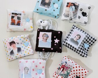 Organizador de cables personalizado Seventeen, soporte para cables, gestión de auriculares / diseño original de tela e inserción de foto