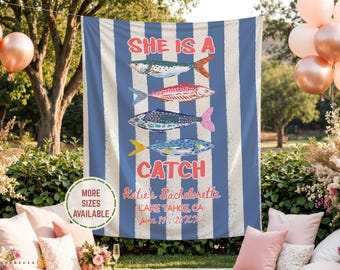 Letrero de bienvenida personalizado para despedida de soltera con temática costera de sardinas, tapiz "Ella es una joya", pancarta para fiesta de despedida de soltera en la playa, pancarta decorativa para fondo de despedida de soltera.