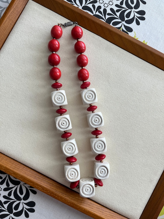 Vintage Red and White Chunky Carved Wooden Necklac