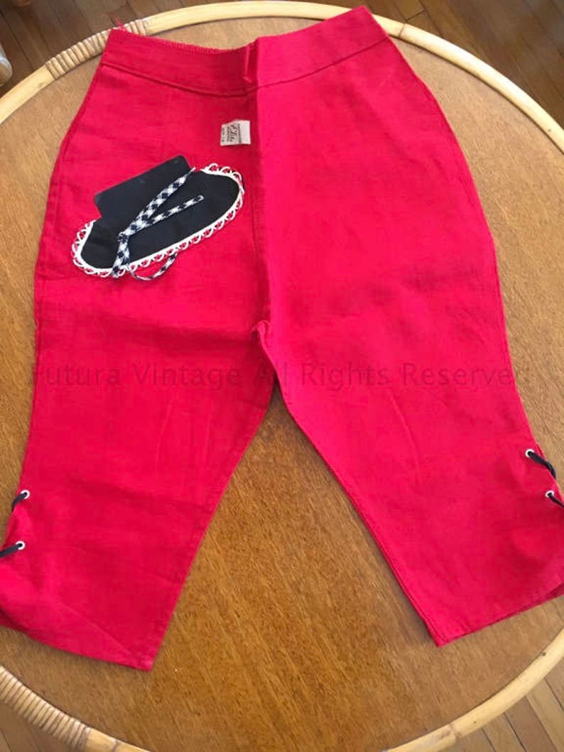 Cutest 1950s Sanforized Elite Playtex Red Pedal Pushers with Sombrero Appliqu\u00e9 and Hidden Side Pocket-XS