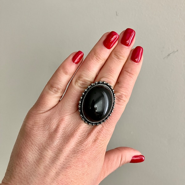 1970s Vintage Large Black Oval Statement Ring-Size 8