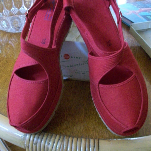 1940s Amazing Red Canvas 'Catalina Summerettes' Peep Toe Wedge Sandals-NOS-Sz 6.5