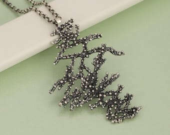 Collar brutalista de plata de ley oxidada · Colgante llamativo · Joyería moderna y única