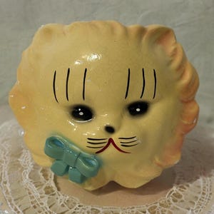 Vintage Lefton Kitten Wall Pocket - Anthropomorphic Cat