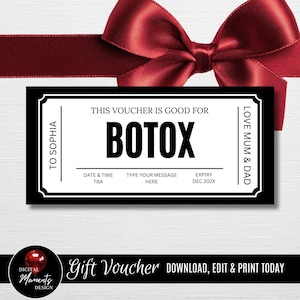 Könnte beinhalten: Ein schwarz-weißer Gutschein mit dem Wort "BOTOX" in fetter Schrift. Der Gutschein enthält den Text "DIESER GUTSCHEIN GILT FÜR", "AN SOPHIA", "LOVE MUM & DAD" und "EXPIRY DEC 202X". Ein rotes Band mit Schleife im Hintergrund.