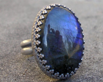 Labradorite Ring - Blue Labradorite Ring - Fancy Bezel Labradorite Silver Ring - Blue Labradorite Oval Cabochon Sterling Ring - US Size 7