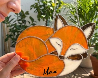 Gepersonaliseerde slapende vos glas-in-loodraam, aangepaste naam handgemaakte dierenraam hangend cadeau