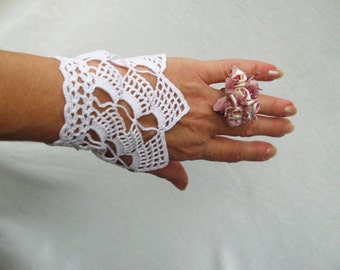 Crochet Gloves Pattern, Crochet Pattern, Cuff Bracelet, Fingerless Gloves, Wrist Warmers, Wedding Gloves, White Cuff, Lace Crochet Gloves