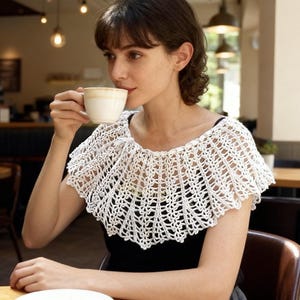 Crochet Bridal Capelet Pattern: Lace Collar, Shoulder Wrap (PDF Pattern)