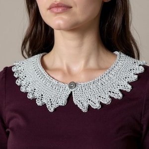 Modèle de tricot avec col claudine en dentelle (Modèle PDF)