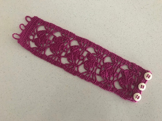 Woven Crochet Heart Bracelet Crochet pattern by Spider Mambo | LoveCrafts