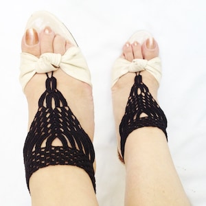 Barfuß Sandalen Häkelmuster: Schwarzes Fußkettchen, Hochzeitsaccessoire (PDF-Datei)