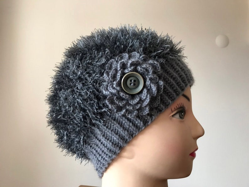 帽子 SIDE STRAP FLOWER KNIT CAP Flower Embroidered Beanie