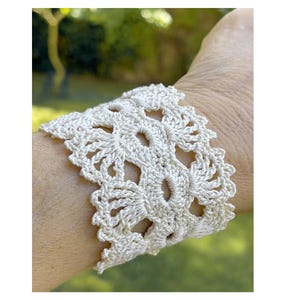 Crochet Cuff Pattern, Bracelet Pattern, Wrist Cuff, Blue Bracelet,  Flower Crochet, Wedding Bracelet, DIY Projects