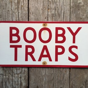 Booby Traps Sign / WwIi Reproduction / WW2 Replica / Handmade Screen Printed Sign / History / World War Two / Historical Sign / Aliados