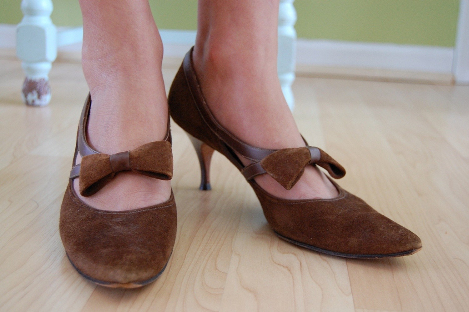 Brown Suede Flower Toe Pump