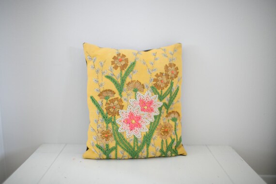 Vintage 1960 S Needlepoint Flower Pillow Etsy