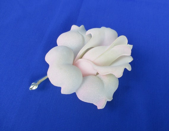 Vintage Delicate Celluloid Large Peace Rose Brooc… - image 3