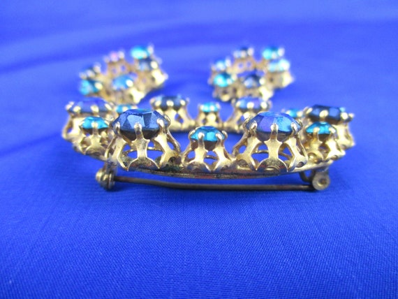 Fabulous Open Oval Multi Blue Rhinestone Brooch w… - image 7