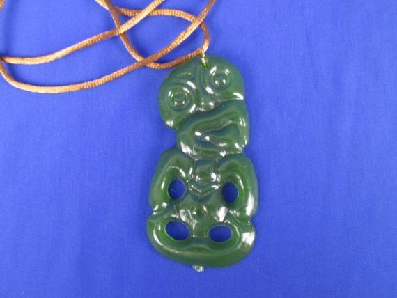Bovine Bone Necklace Abalone Carved Hei Tiki Pendant Maori Style-  81stgeneration | eBay