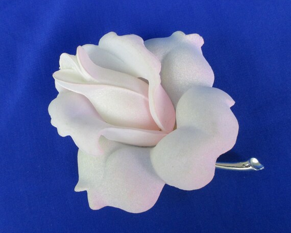 Vintage Delicate Celluloid Large Peace Rose Brooc… - image 2