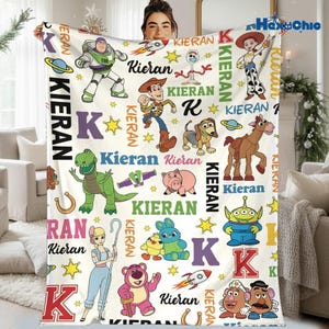 Personalized Toy Story Fleece Blanket, Toy Story Characters Blanket, Woody Buzz Lightyear Jessie, To Infinity And Beyond, Disneyland Blanket afbeelding 3